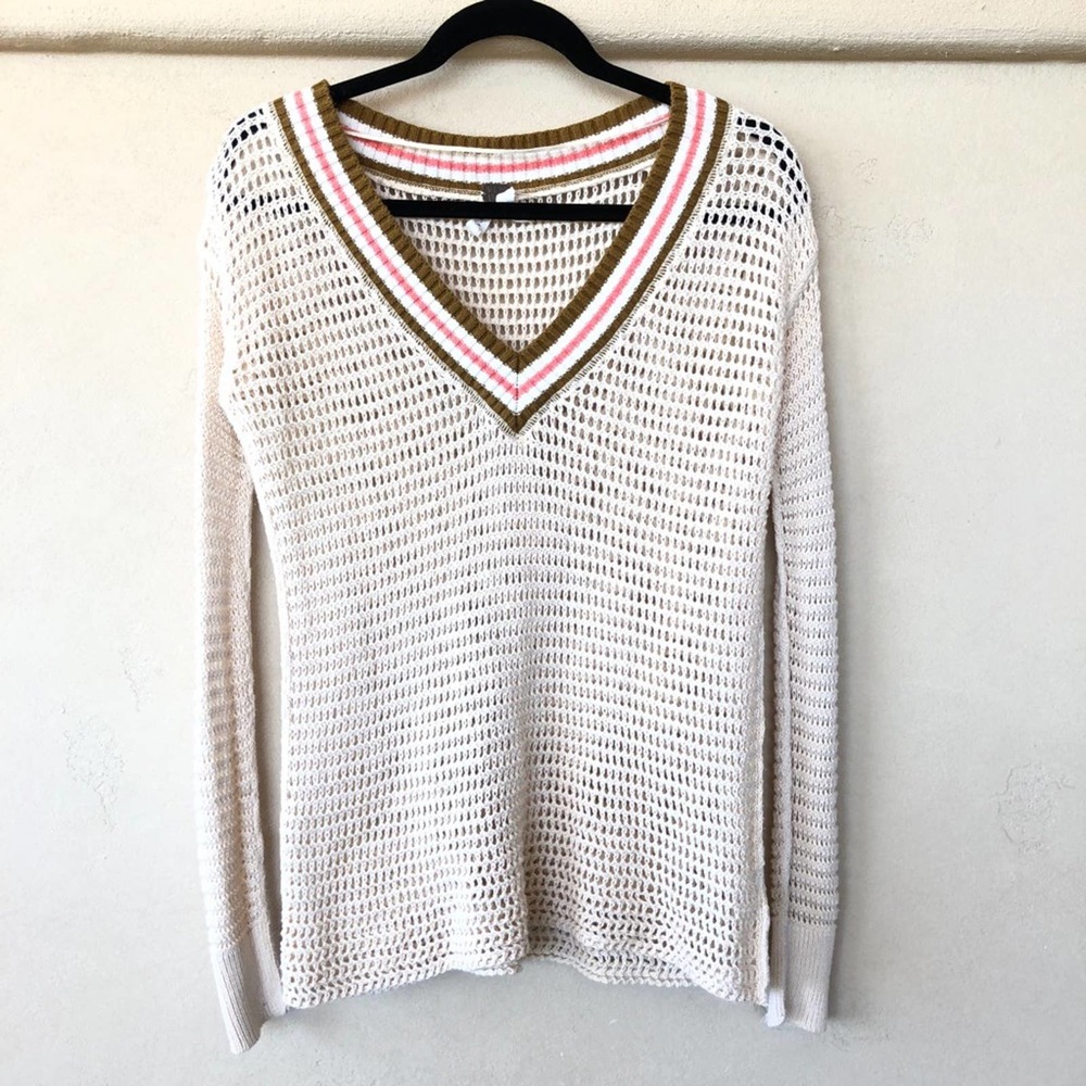 Free People • Crochet Knit V-Neck Sweater Size S
